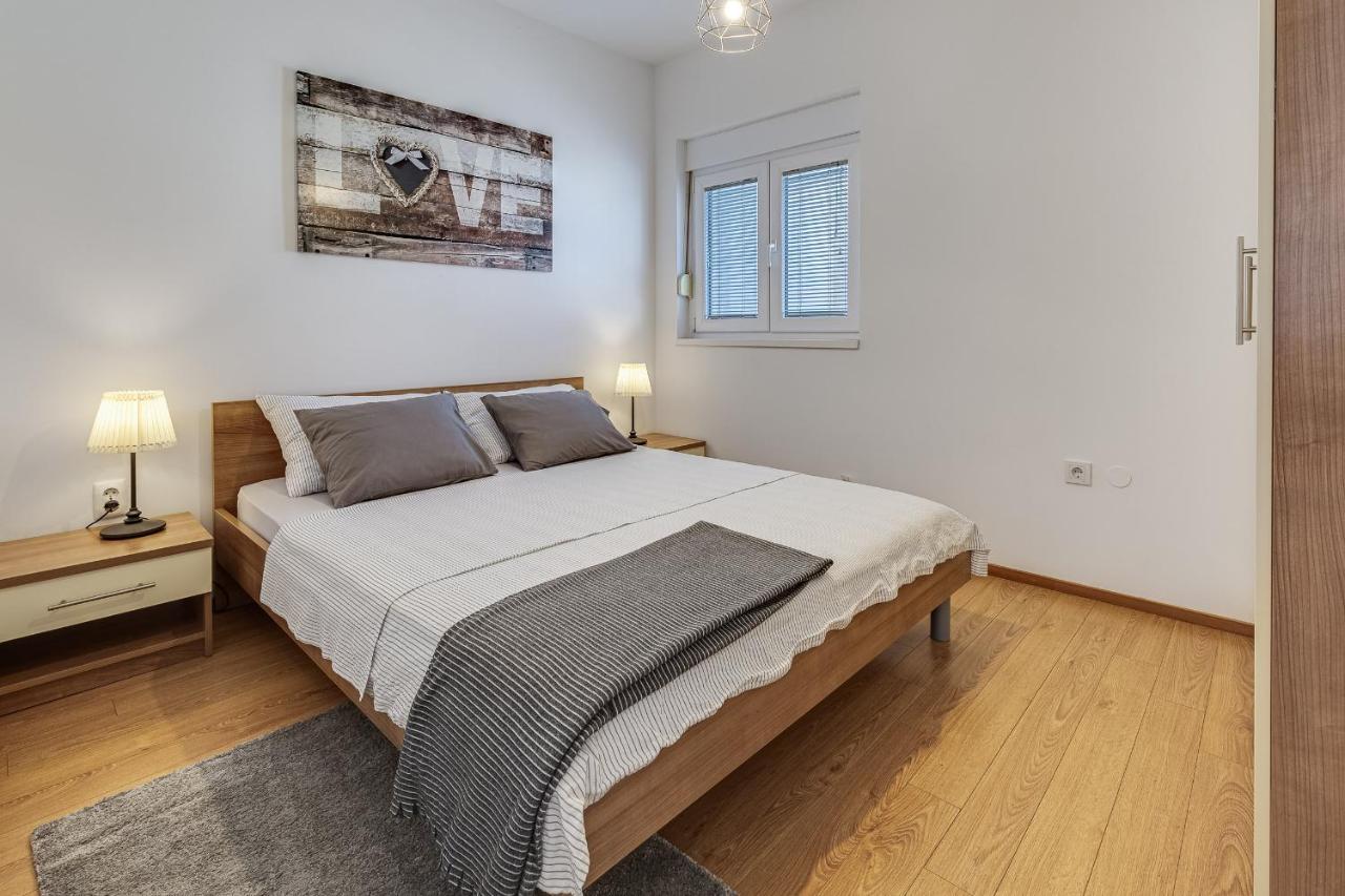 Apartments Juraj Петрчане Екстер'єр фото